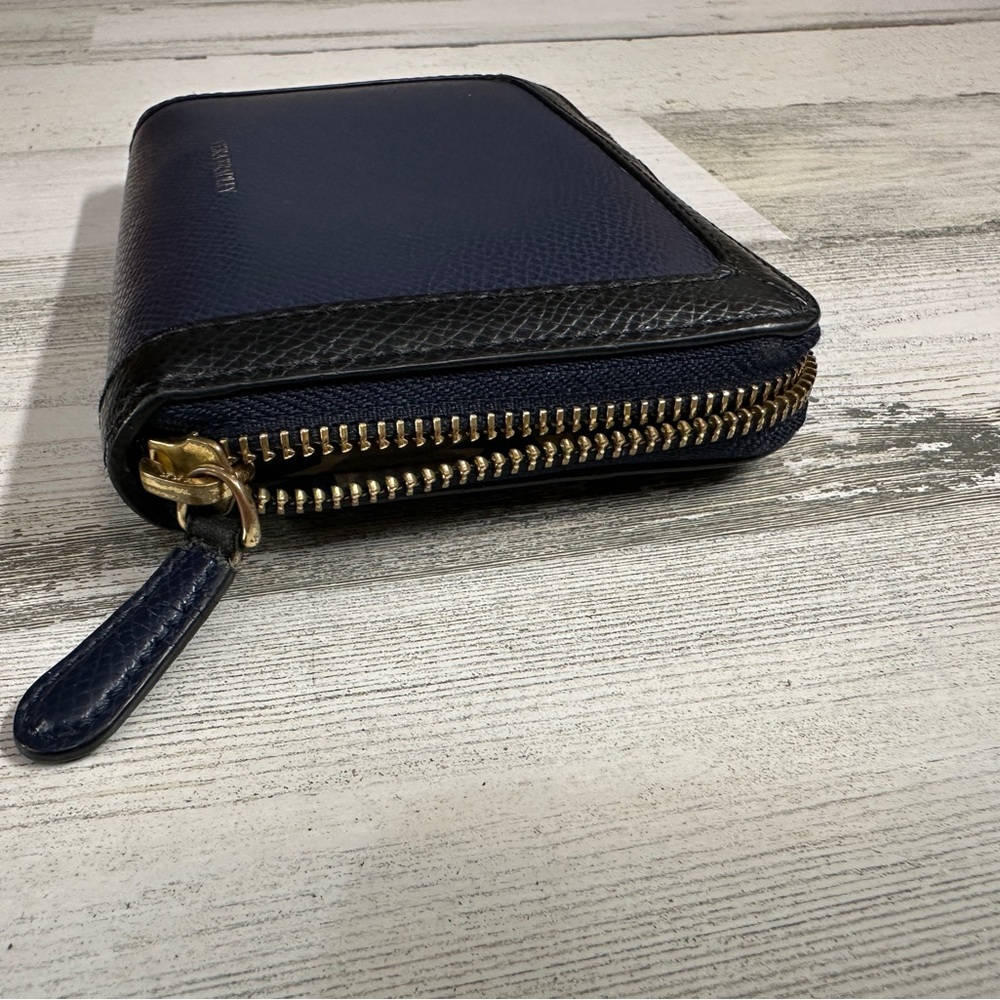 Vera Bradley Blue &‎ Black Zip Around Faux Leather Wallet - Picture 5 of 5